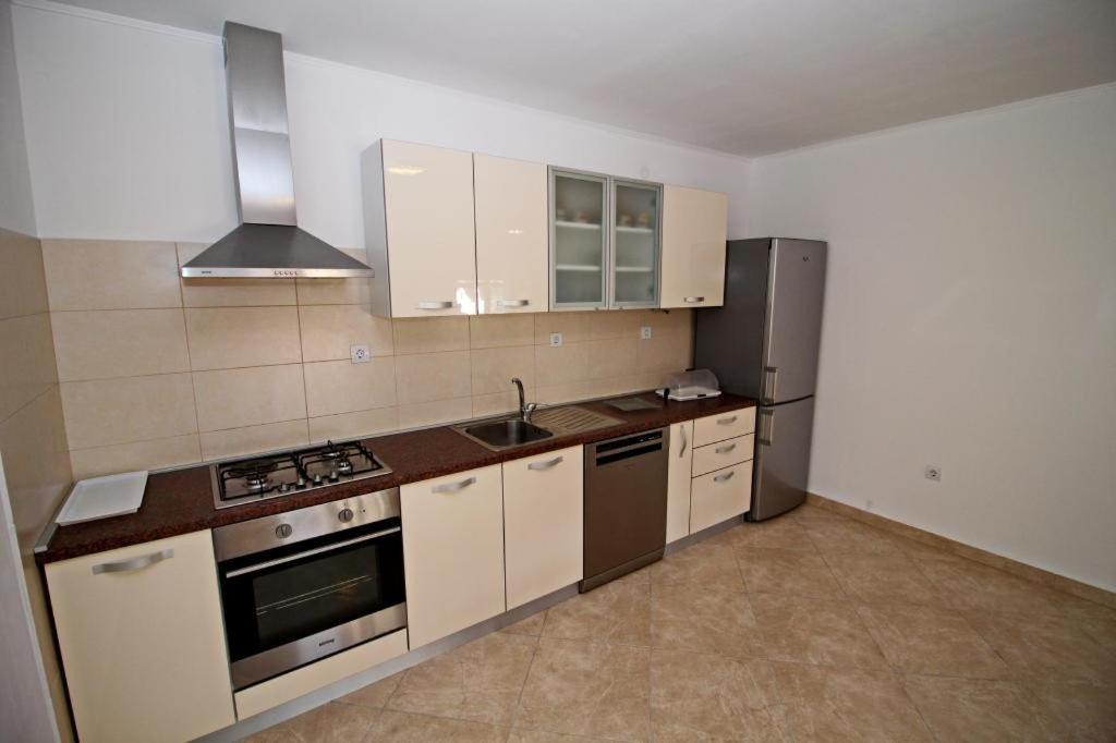 Apartment Lucija Vela Luka Luaran gambar