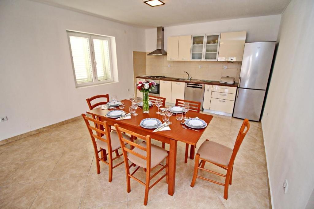 Apartment Lucija Vela Luka Luaran gambar